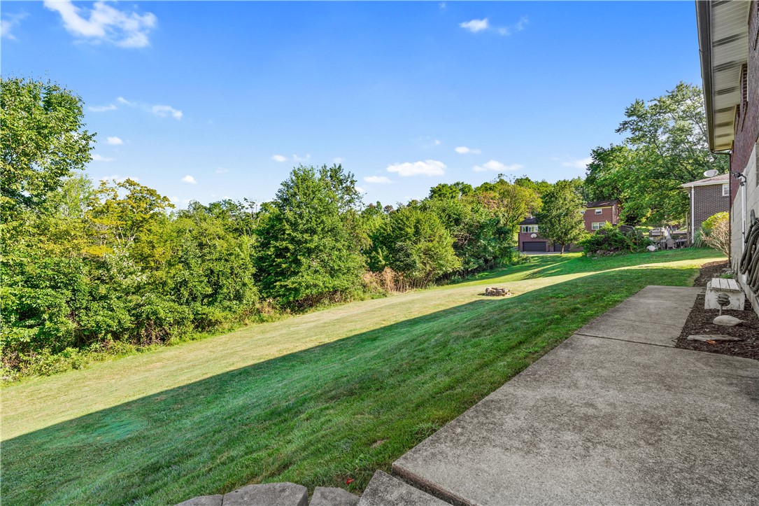 306 Knollview Drive