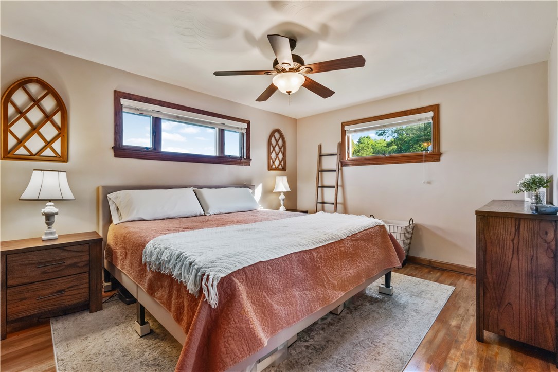 306 Knollview Drive