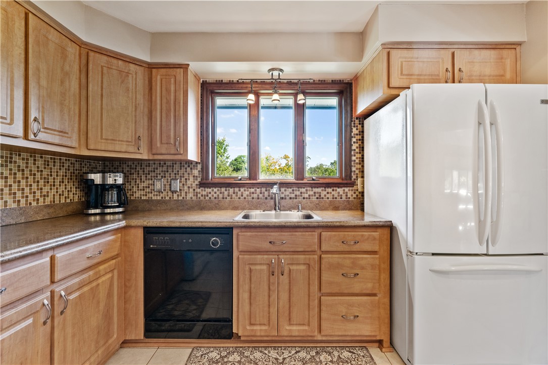 306 Knollview Drive