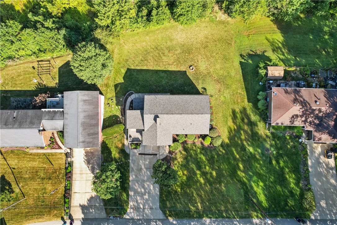 306 Knollview Drive