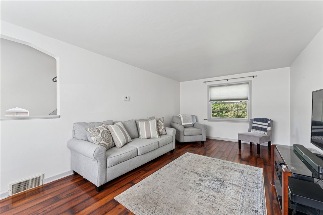 4052 Greensburg Pike