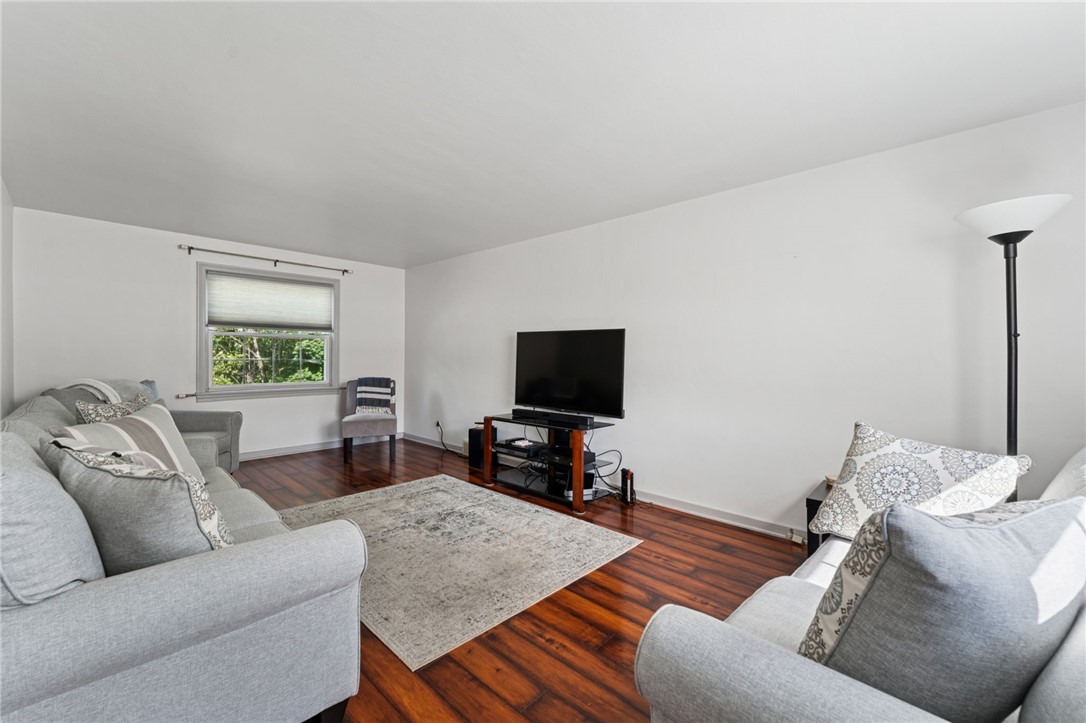 4052 Greensburg Pike