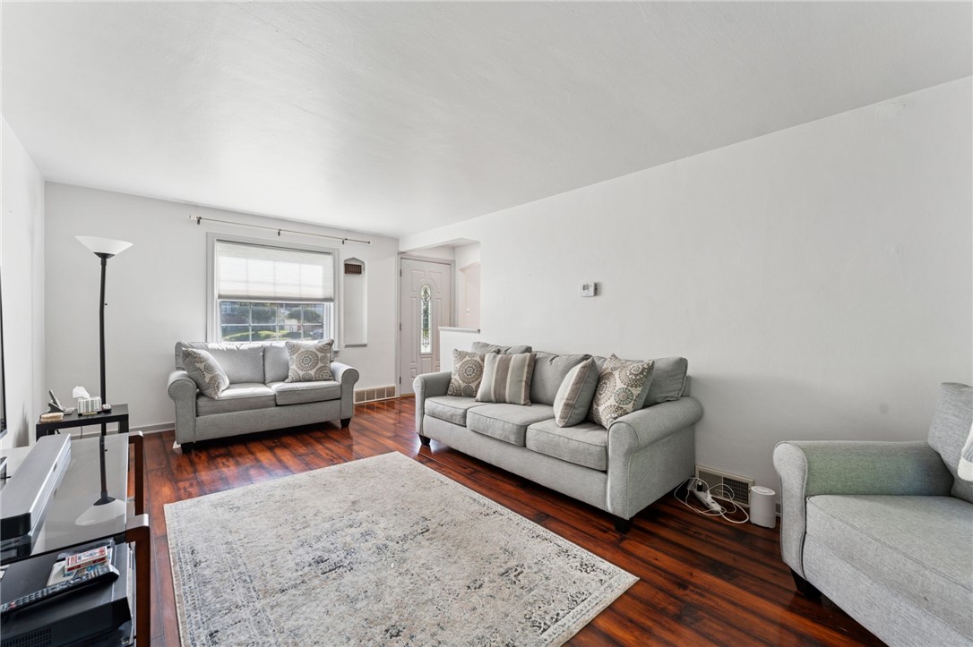 4052 Greensburg Pike