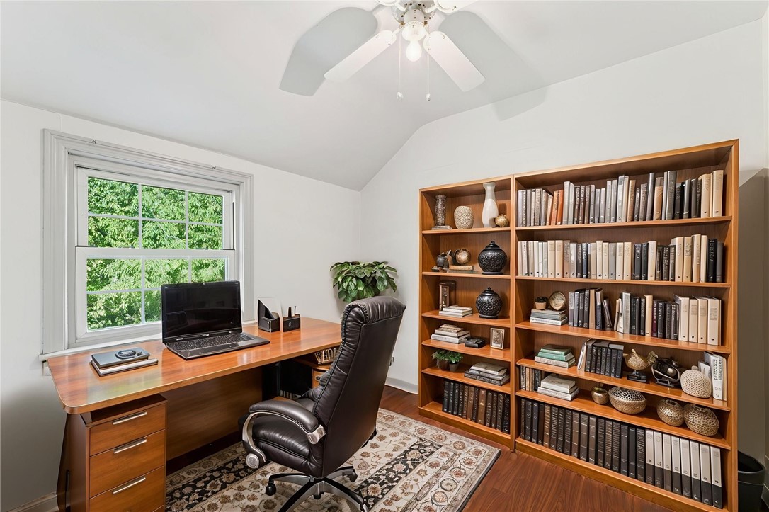 4052 Greensburg Pike