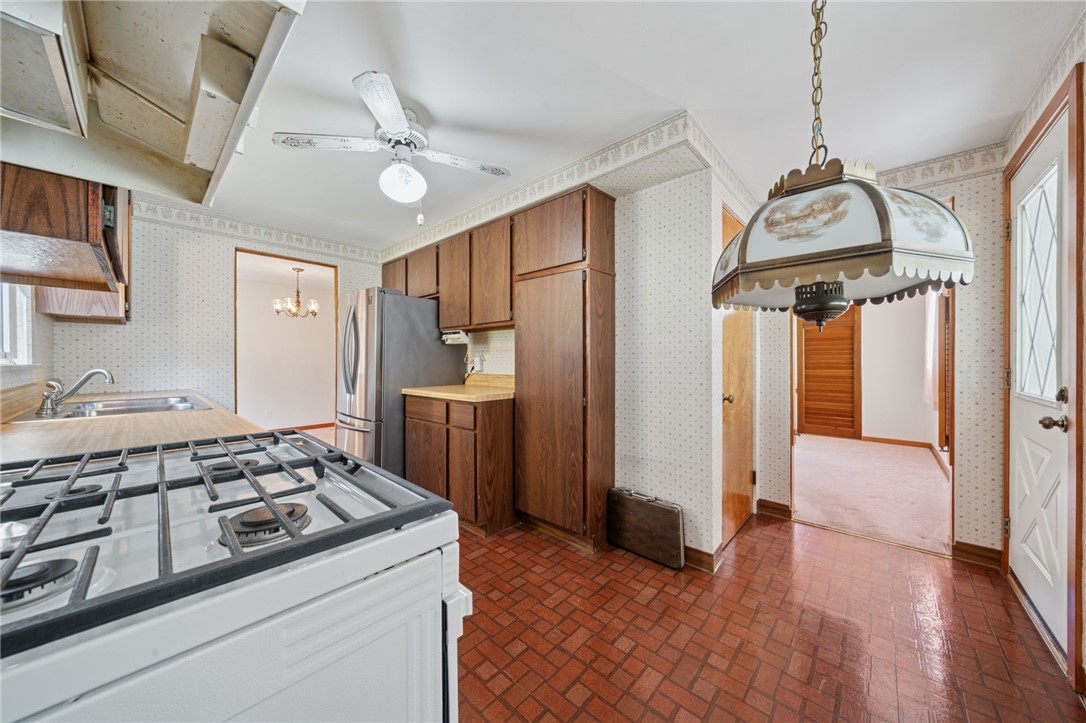 425 Valleyview Drive