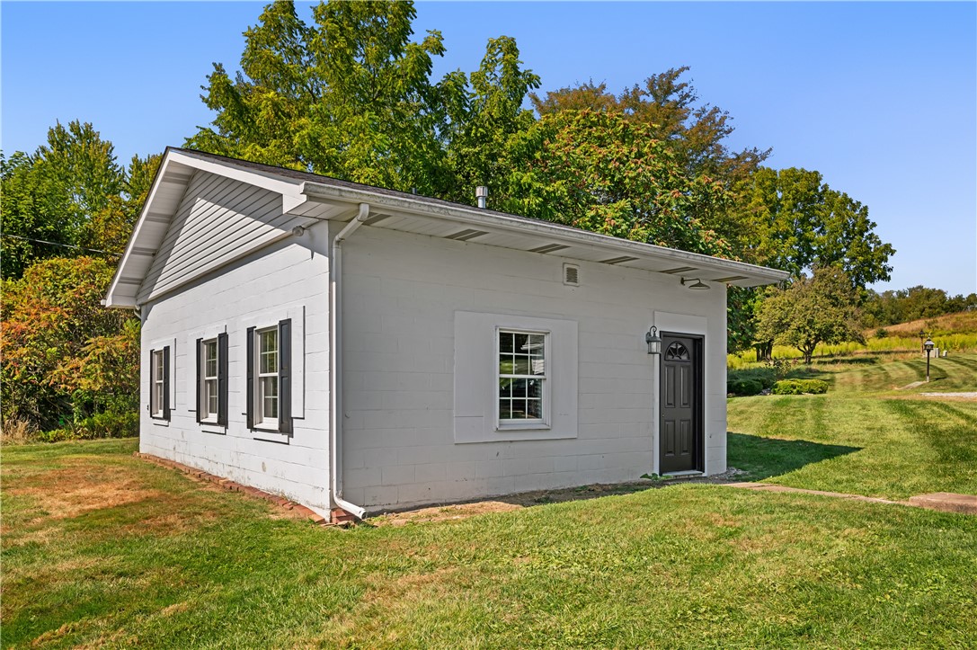 2118 Spooky Hollow