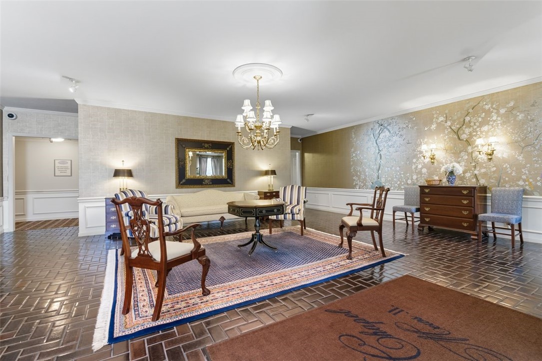 302 Fox Chapel Rd 309