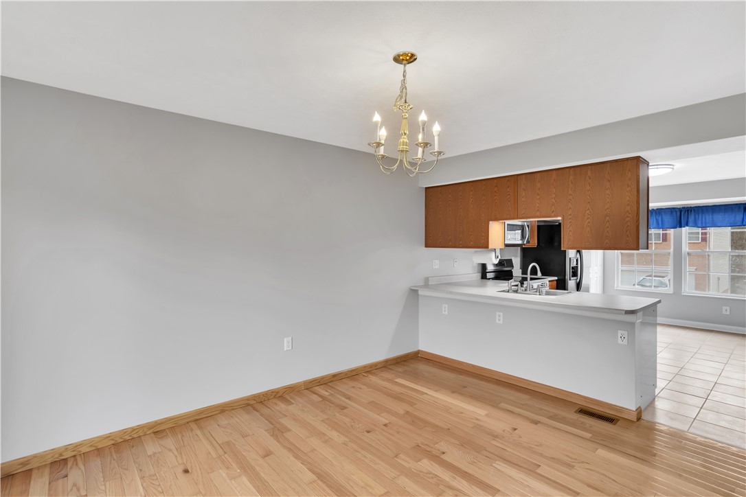 6442 Lindsey Lane