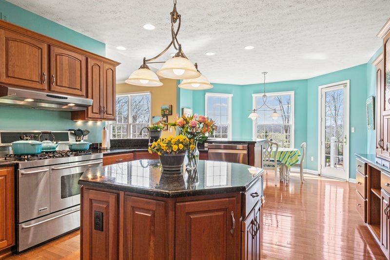 4097 Manor Oaks Court