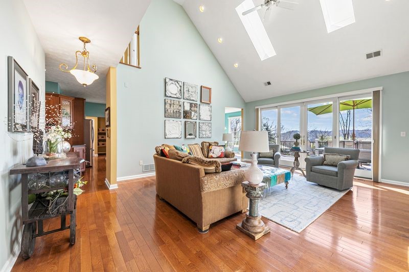 4097 Manor Oaks Court