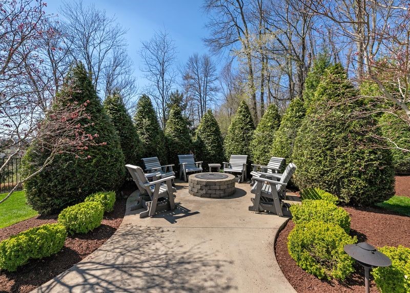 4097 Manor Oaks Court