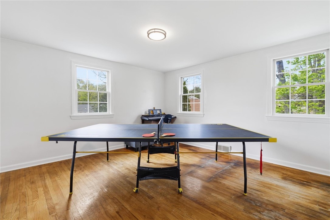101 Fairlane Dr