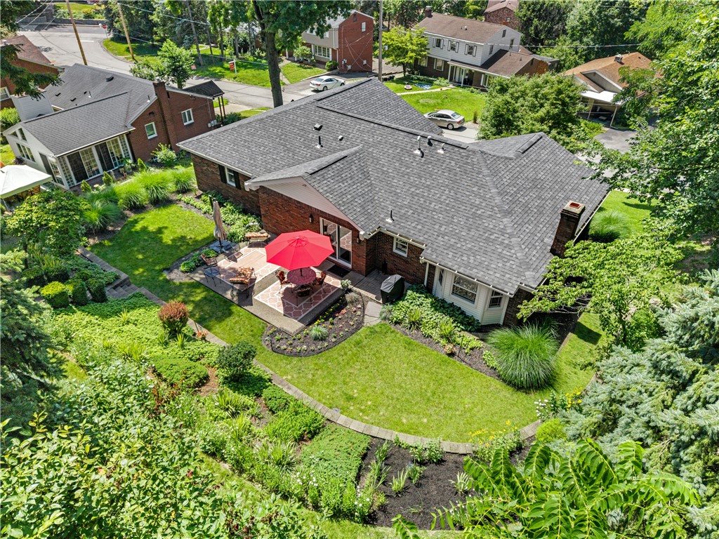 17 Greenwood Road