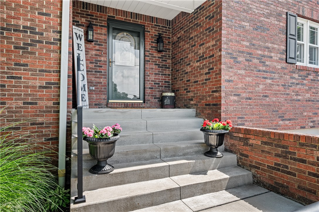 17 Greenwood Road