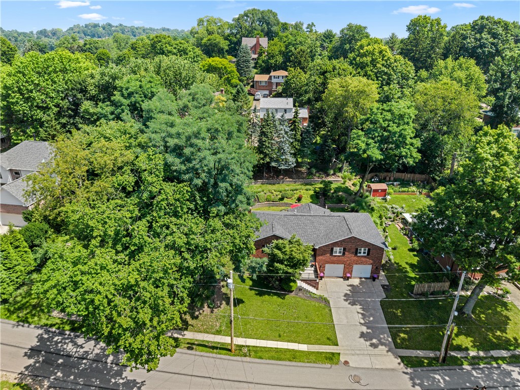 17 Greenwood Road
