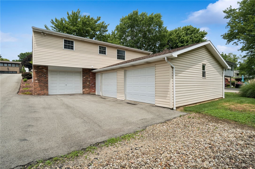 221 David Drive