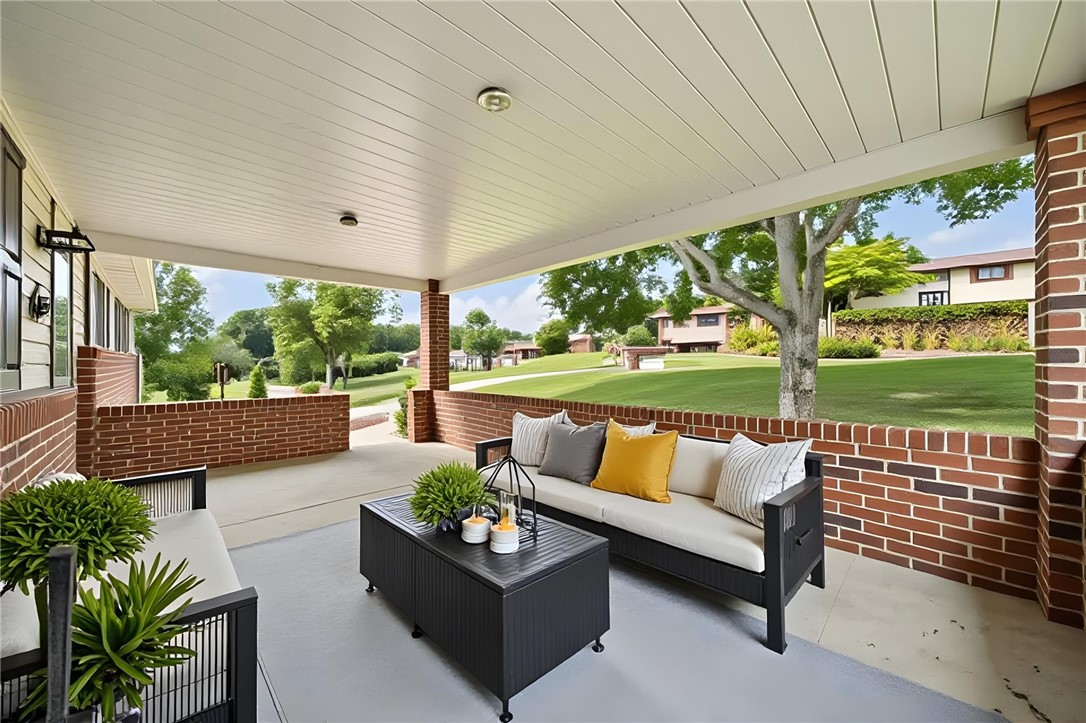 221 David Drive