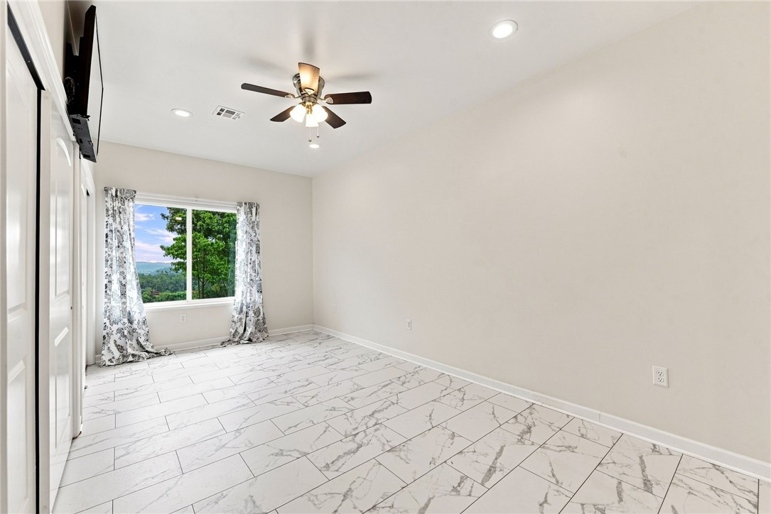 1013 Westwood Lane