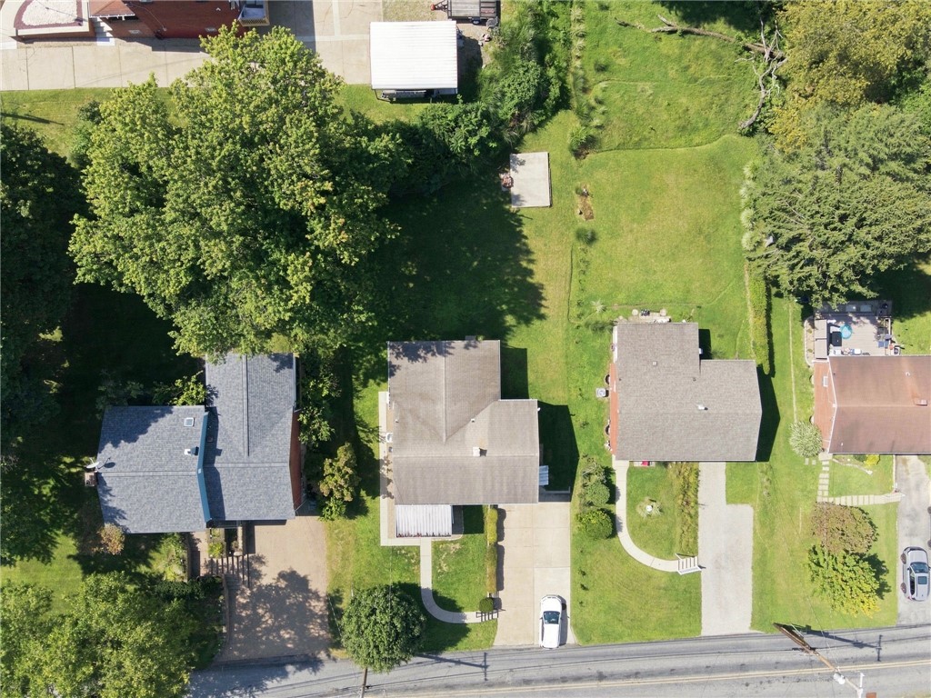 718 Illini Drive