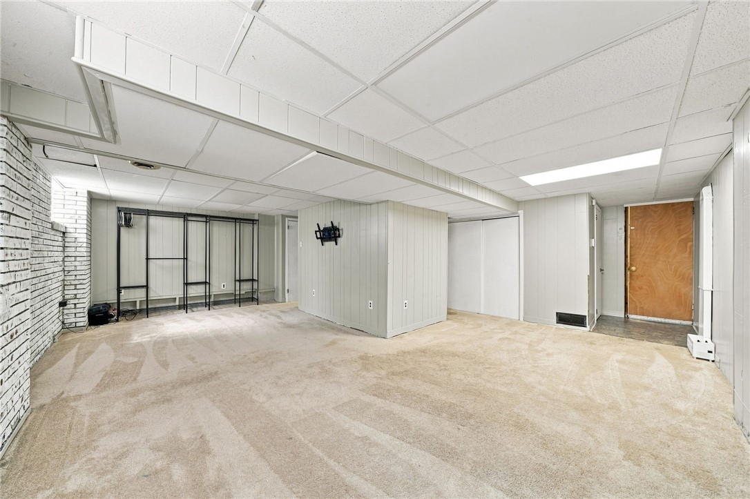 718 Illini Drive