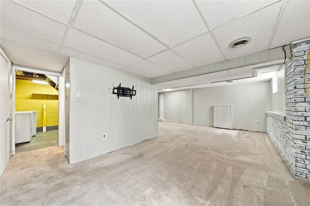 718 Illini Drive