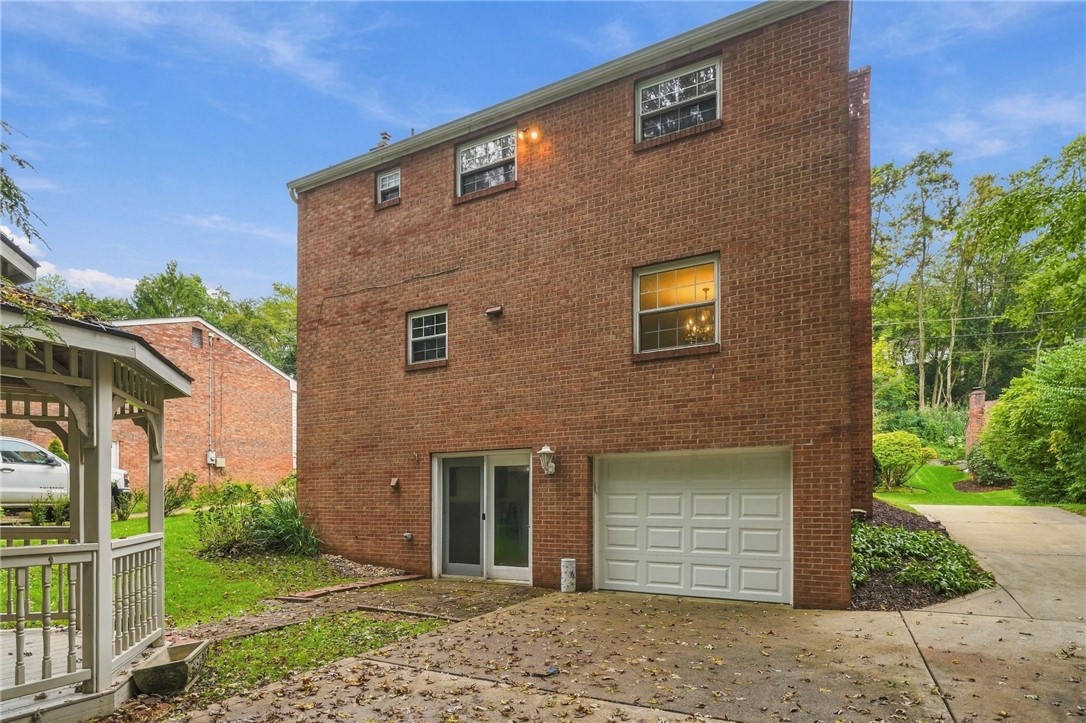 113 Larchwood Drive