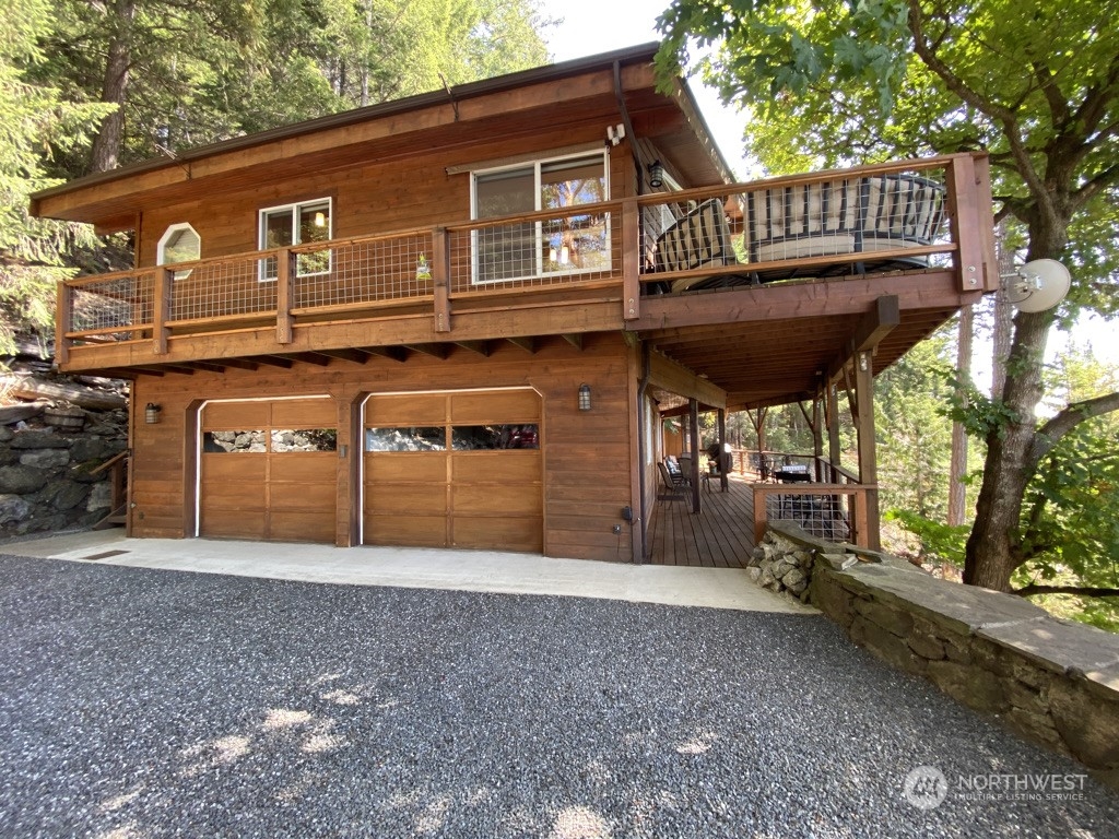 1373 Palisades Drive