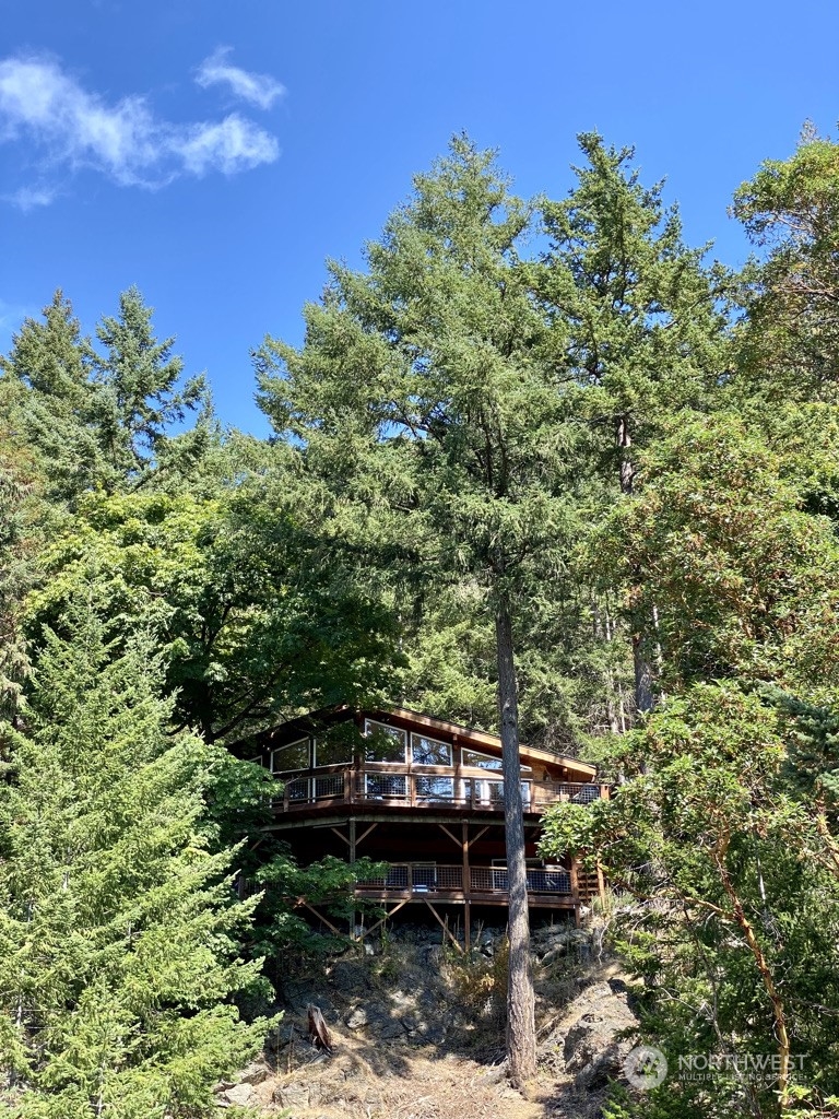 1373 Palisades Drive