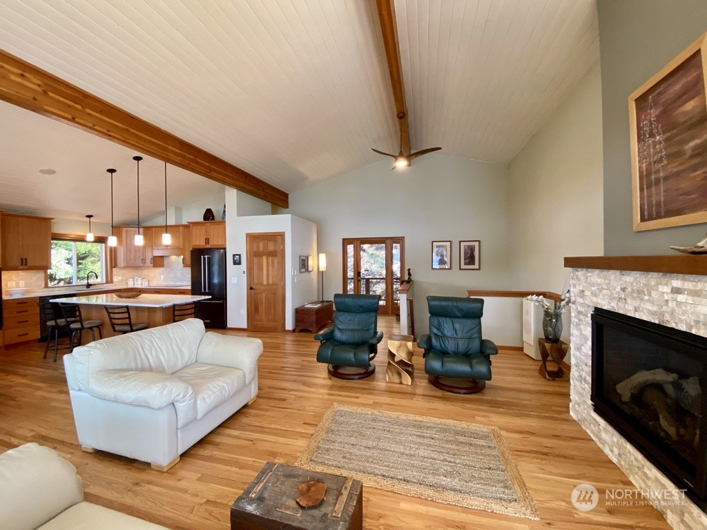 1373 Palisades Drive