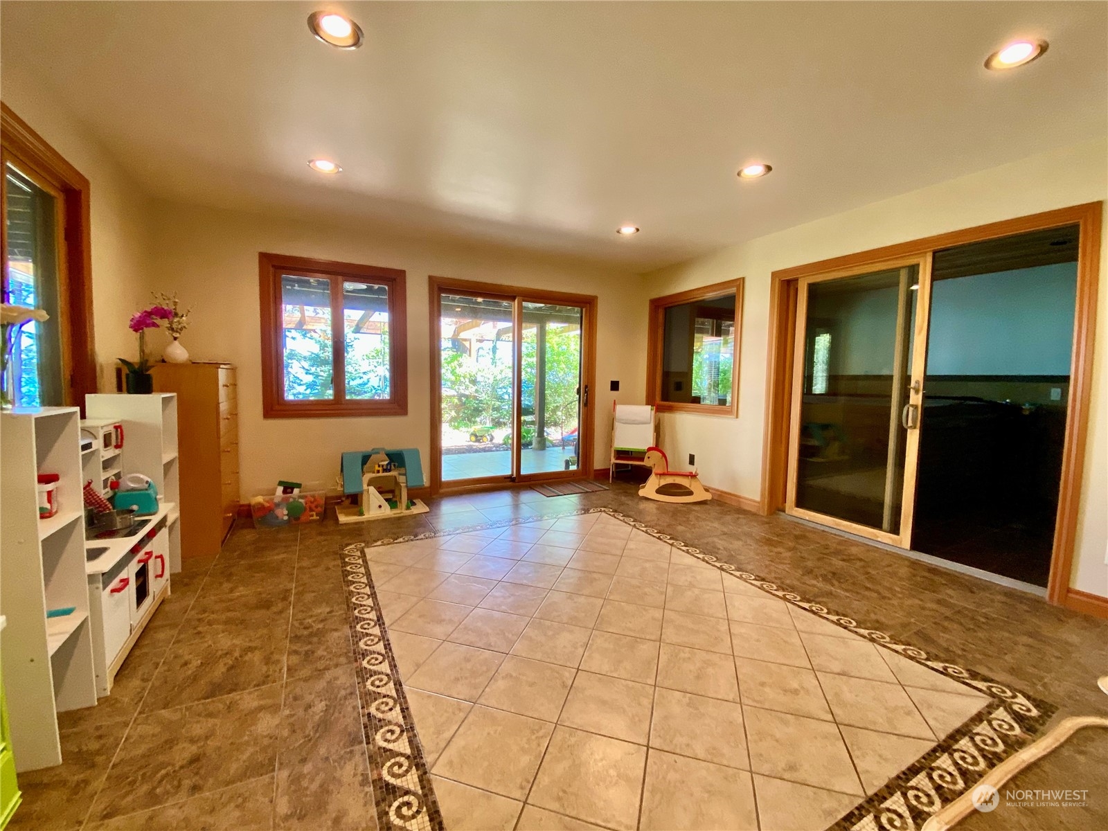 2878 Raccoon Point Road