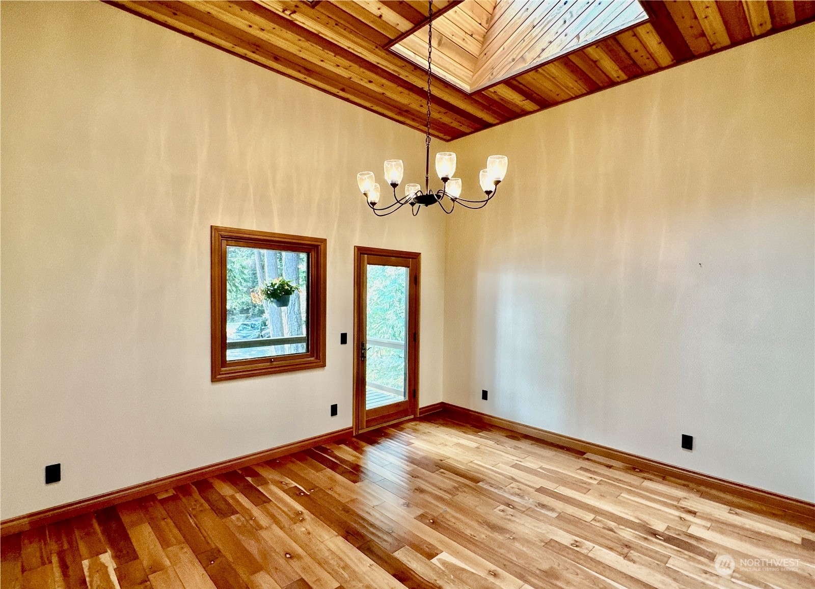 2878 Raccoon Point Road