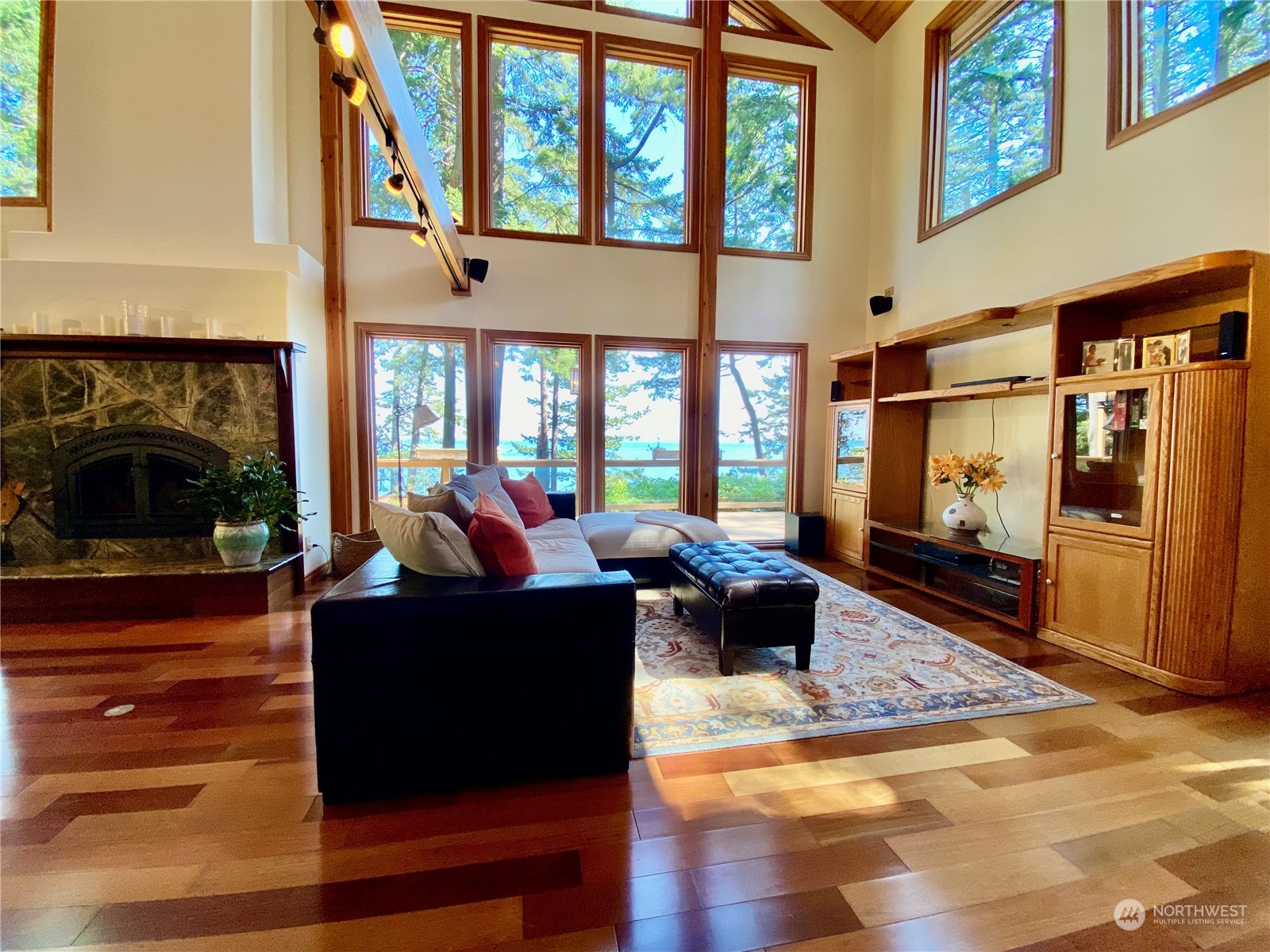 2878 Raccoon Point Road