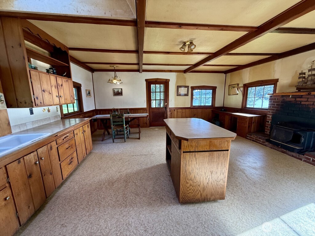 557 Old Sentinel Road