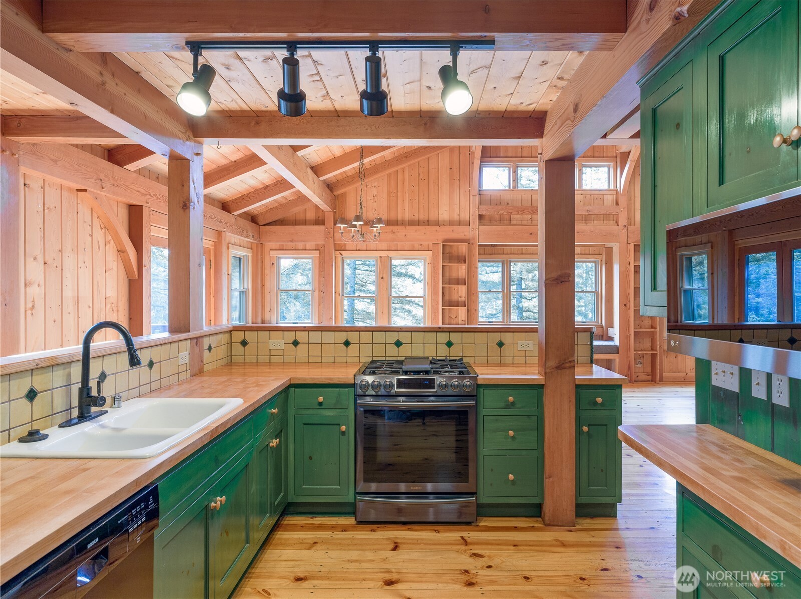 61 Sunrise Bluff