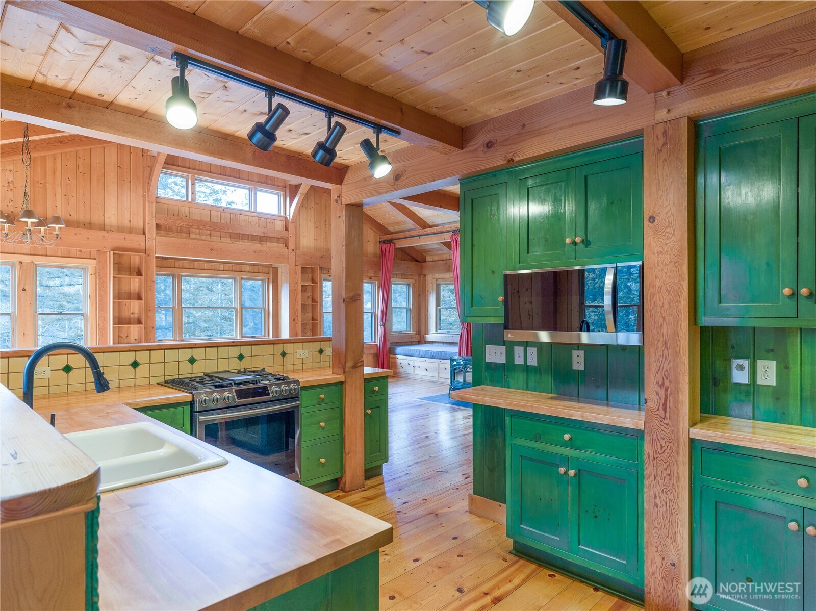 61 Sunrise Bluff