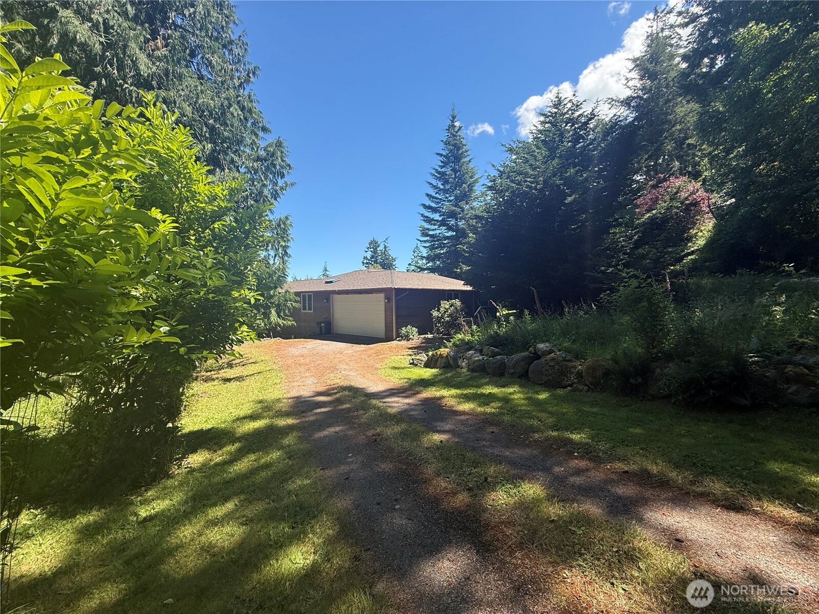 143 Raccoon Point Road