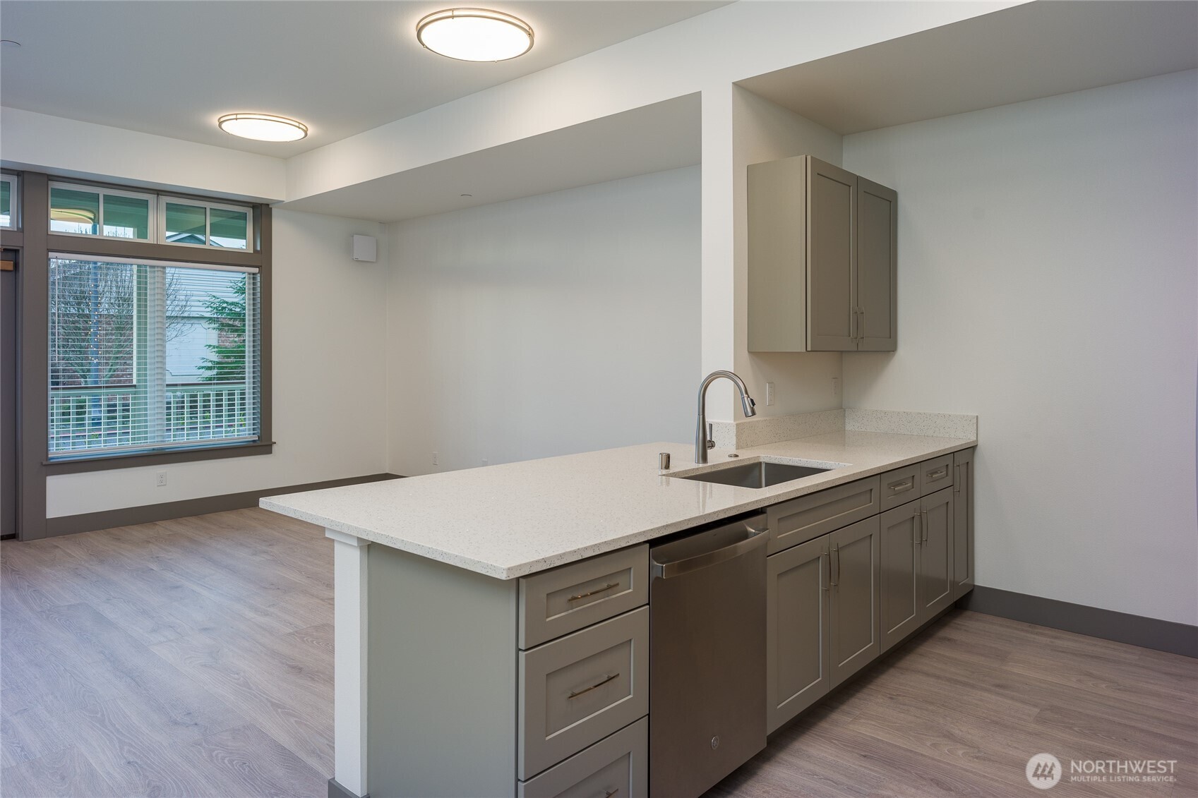 623 Morris Street Unit: E2