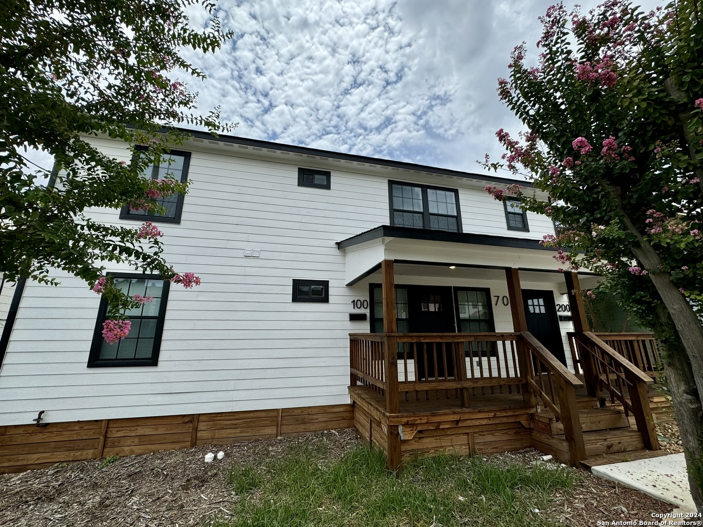704 FAIR AVE 200
