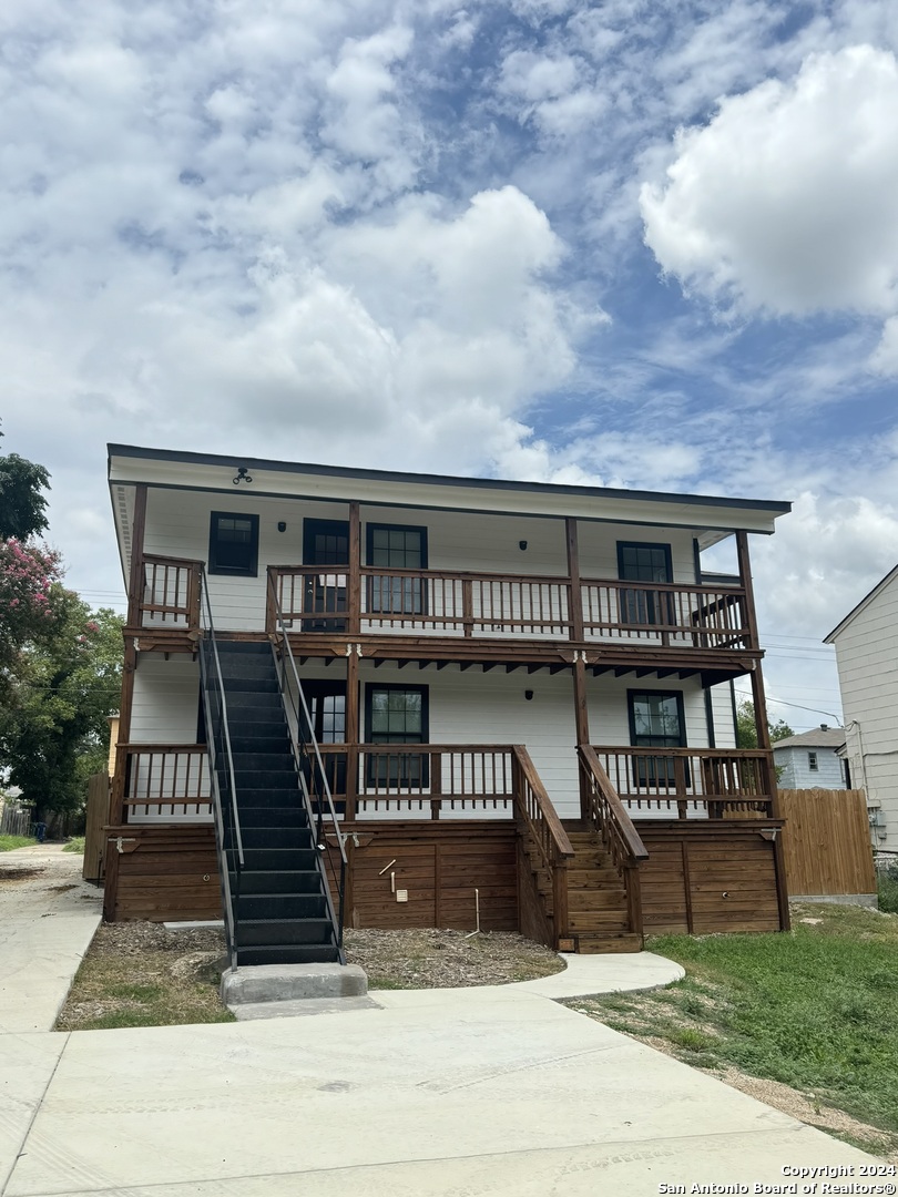 704 FAIR AVE 200