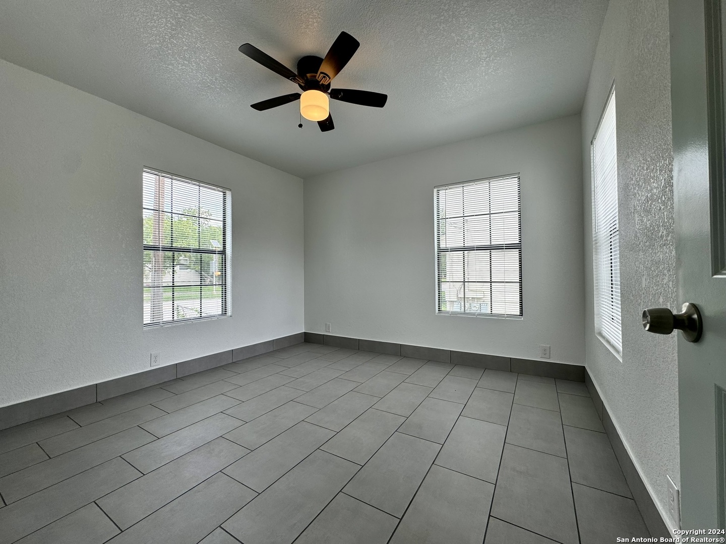 704 FAIR AVE 200