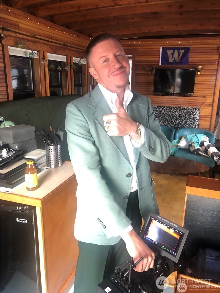 2401 N Northlake Way Unit: E7