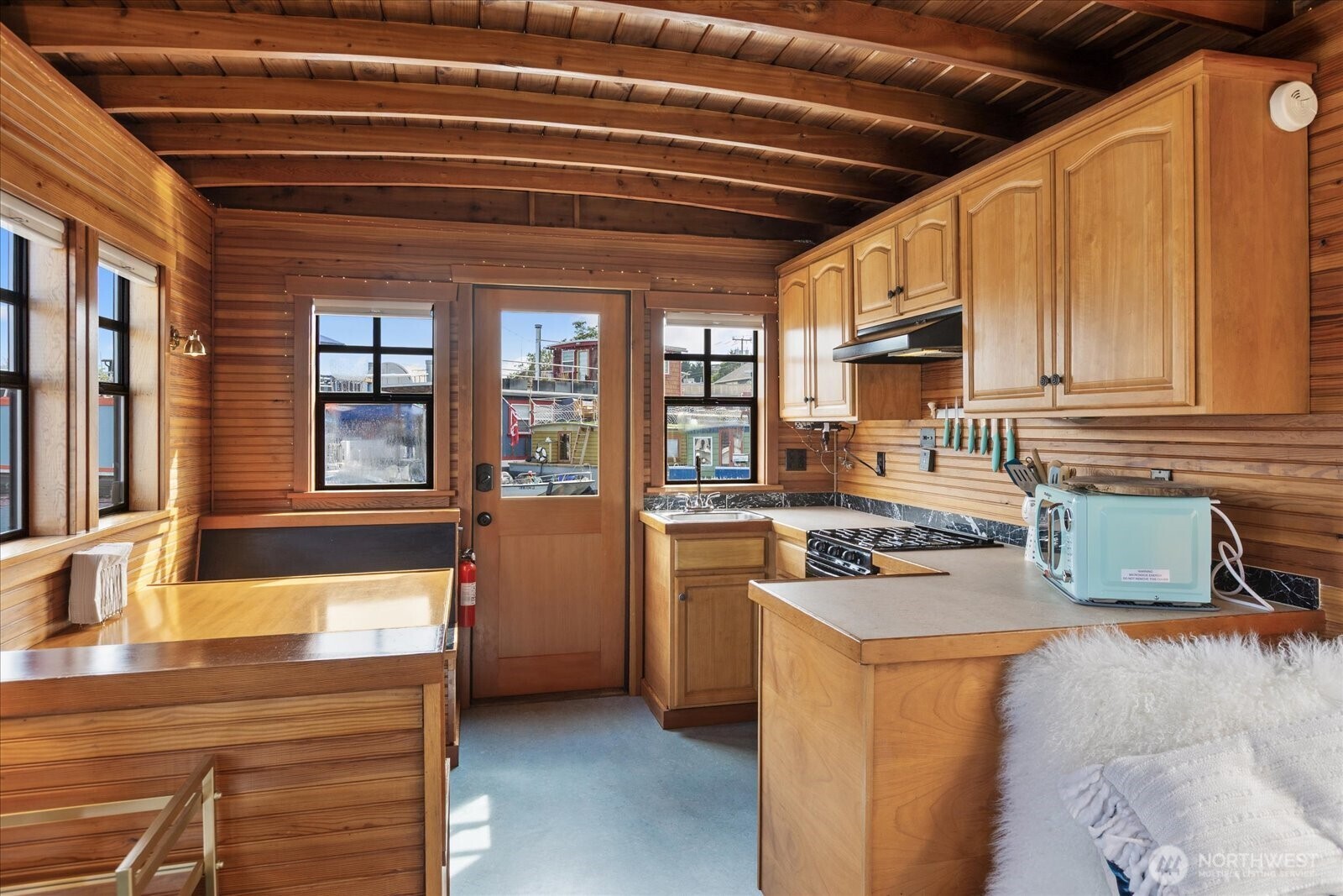 2401 N Northlake Way Unit: E7