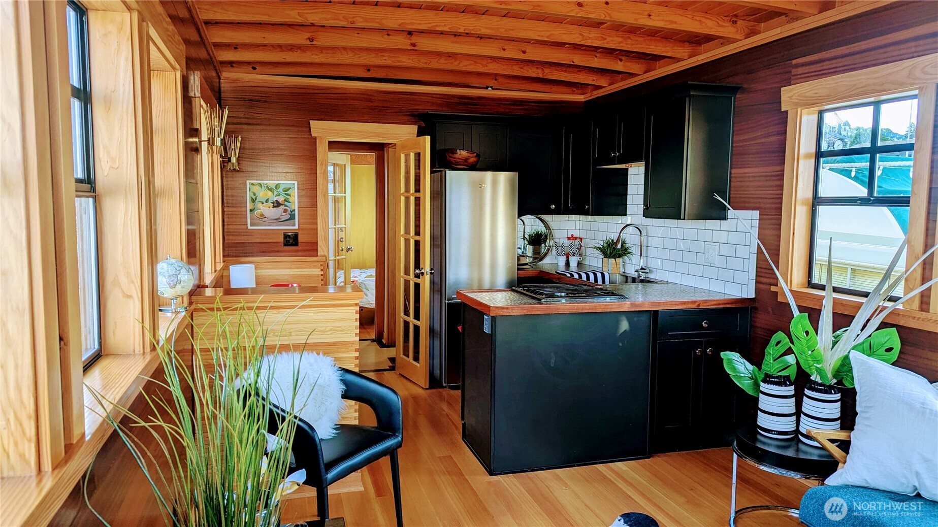 2040 Westlake Avenue N Unit: 17