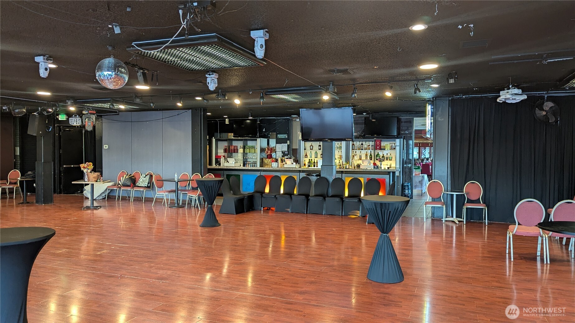 2040 Westlake Avenue N Unit: 17