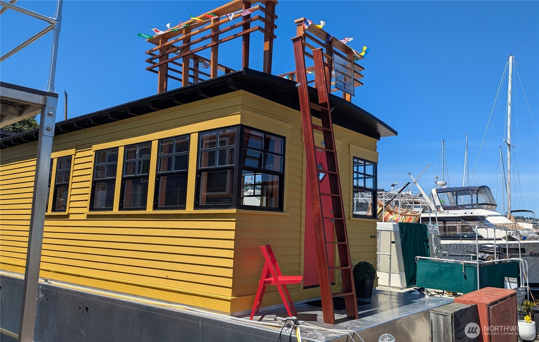 2040 Westlake Avenue N Unit: 17