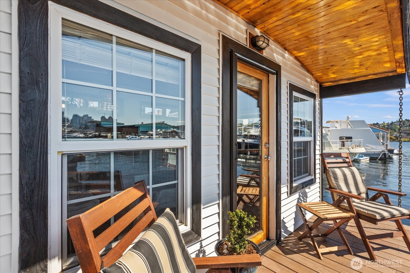 1900 Westlake Avenue N Unit: B11