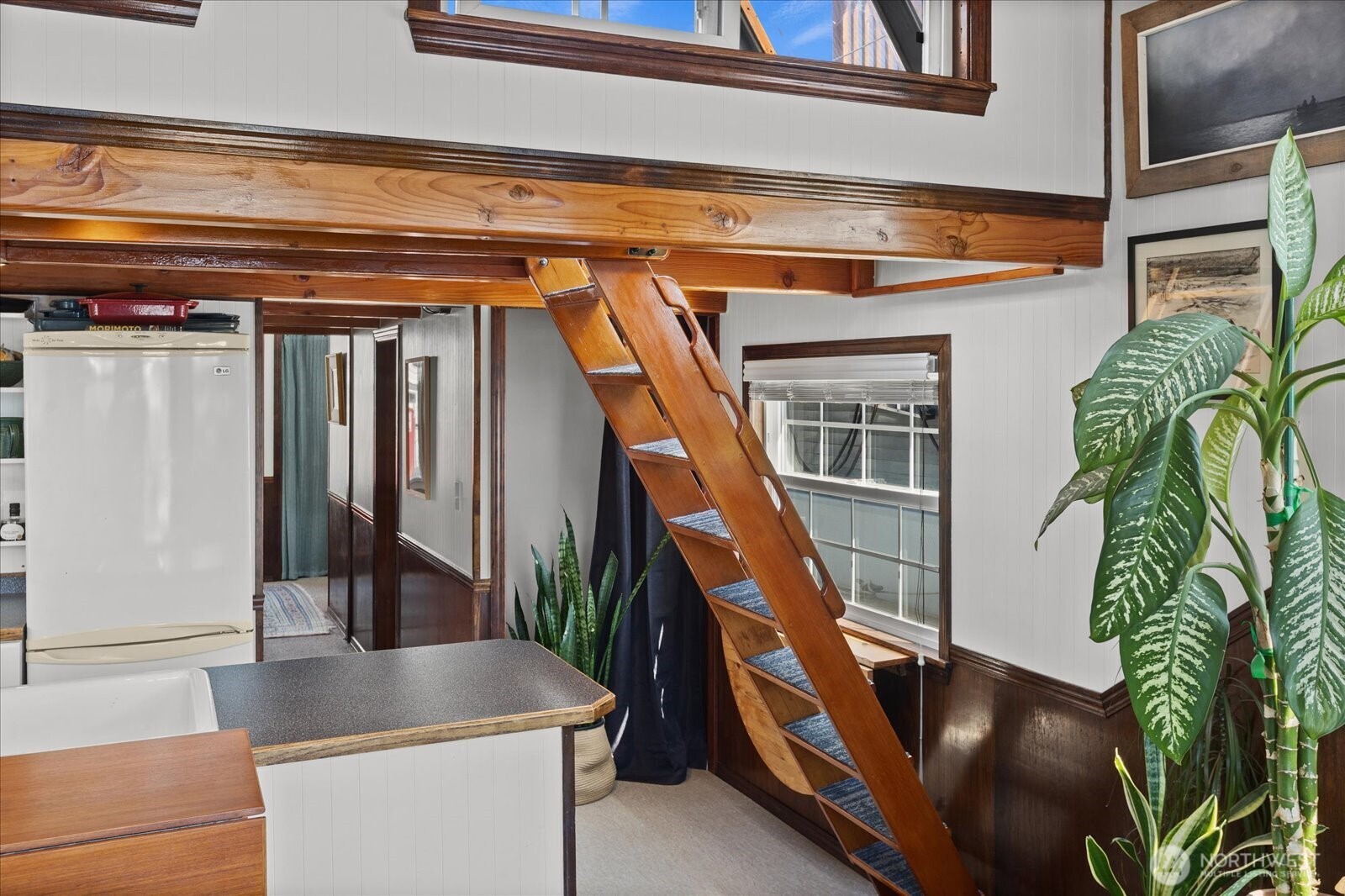 1900 Westlake Avenue N Unit: B11