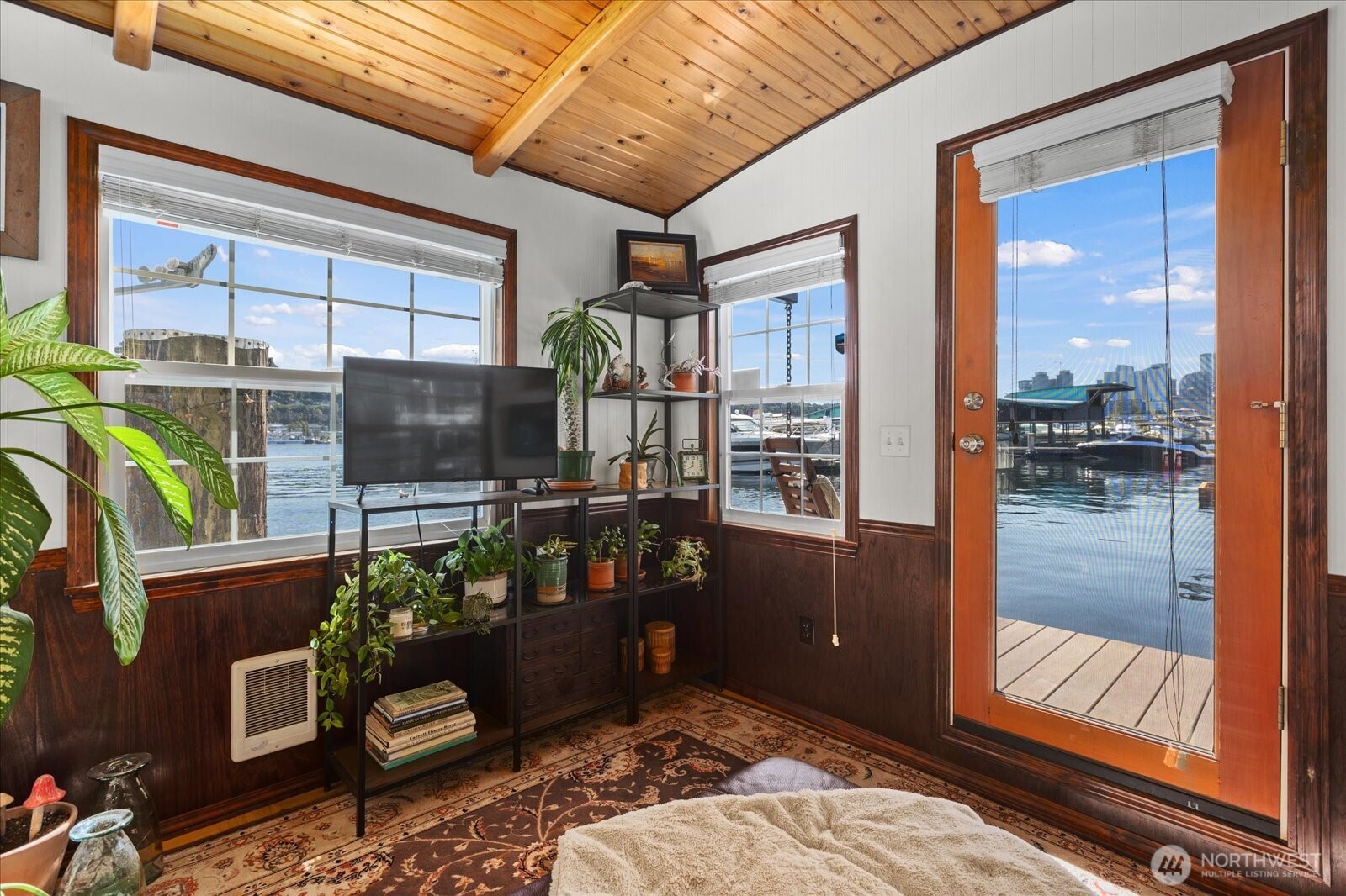 1900 Westlake Avenue N Unit: B11