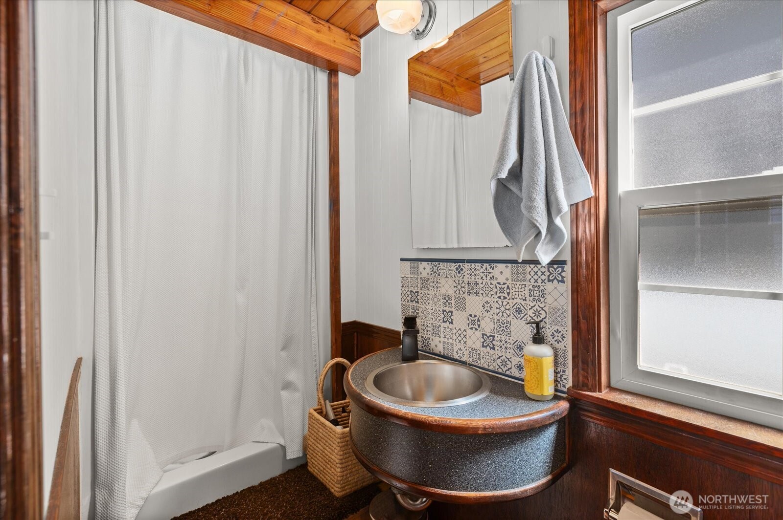 1900 Westlake Avenue N Unit: B11