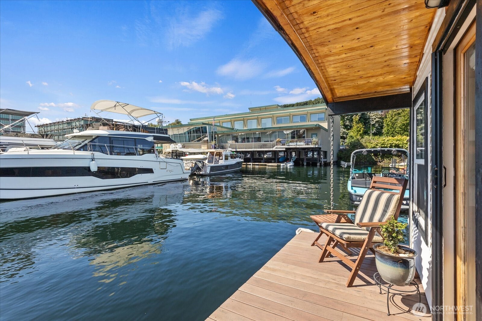 1900 Westlake Avenue N Unit: B11